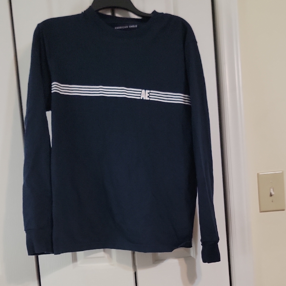American Eagle Outfitters Blue Long Sleeve Tee